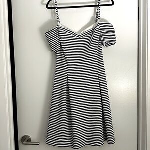 Guess off the solder dress with removable dress, brand new!